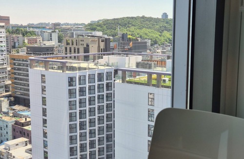 Pil-dong Apartment | [Rest,] Myeongdong& Chungmuro/high rise city view/bidet/water purifier