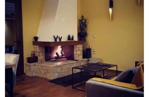 Kalavrita Apartment | REST SUITE On The Pedestrian Street