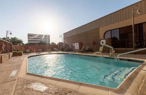 Richardson House | Rest up in Richardson near UT Dallas