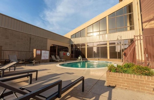 Richardson House | Rest up in Richardson near UT Dallas