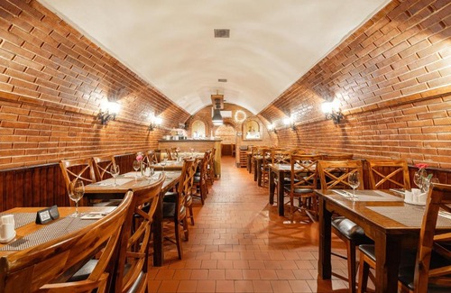 Breclav House | RESTAURACE A PENZION U DOUBKŮ