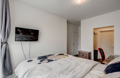 Mission District Condo | Restaurants, downtown life @17th+Mission #231750 #231750
