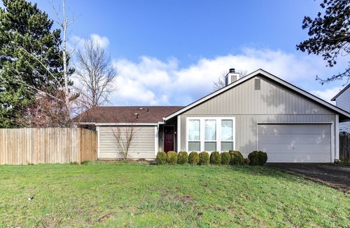 Vancouver House | Restful PNW Ranch close to PDX, dining & shopping