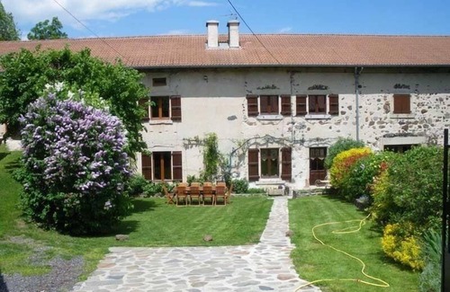 Le Monastier-sur-Gazeille Cottage | Restored farmhouse with enclosed garden and terrace, near Puy en Velay