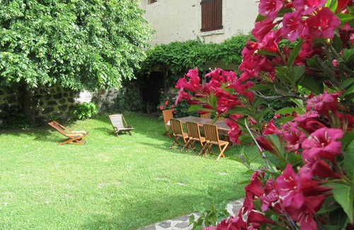 Le Monastier-sur-Gazeille Cottage | Restored farmhouse with enclosed garden and terrace, near Puy en Velay