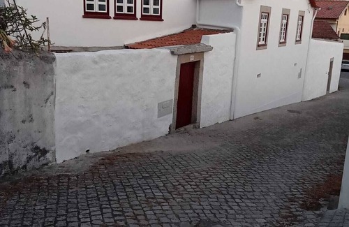 Vila Praia de Ancora House | Restored country house 5 minutes' walk from the beach