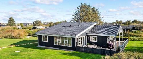 Lonstrup House | Restored Summercottage Close To The Seabeach