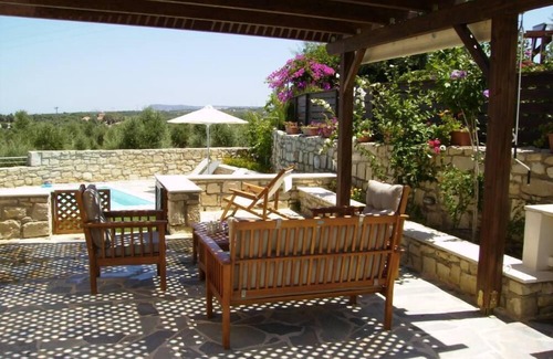 Houdetsi House | Rethymno: A wonderful place to stay-Suitable for families.
