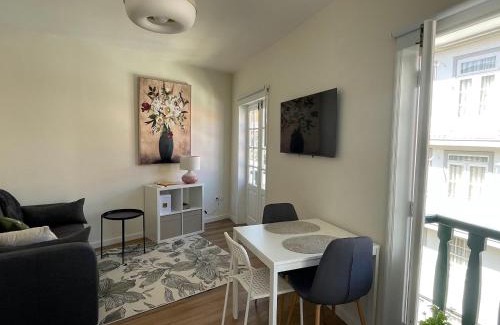 Old Town Apartment | RETIRO 402