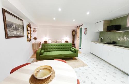 Torre de Moncorvo Apartment | Retiro da Igreja by Casas do Planalto