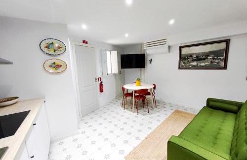 Torre de Moncorvo Apartment | Retiro da Igreja by Casas do Planalto