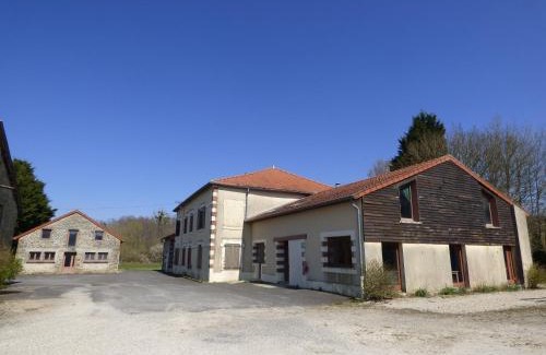 Nouart House | Retraite Champêtre Spacieuse près de Nouart avec Jacuzzi