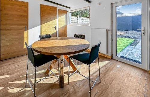 Petite-Synthe House | Retraite Paisible, Jardin, Plages et Centre Animé