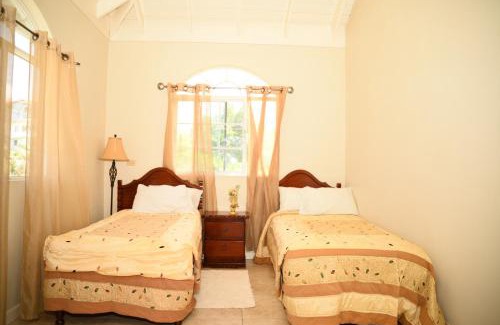 Corral Spring House | Retreat Guest House