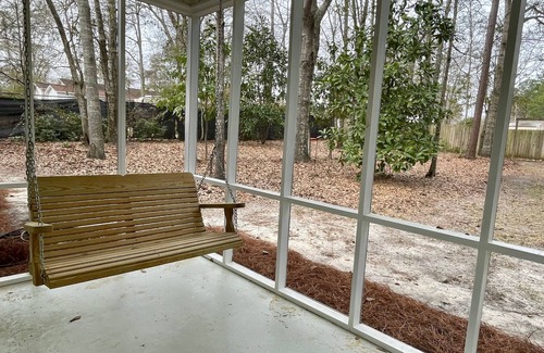 Lyons House | Retreat in the Heart of Lyons
