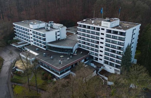 Arnsberg Hotel | Retreat Into Forest From Room With Pool And Pets Allowed