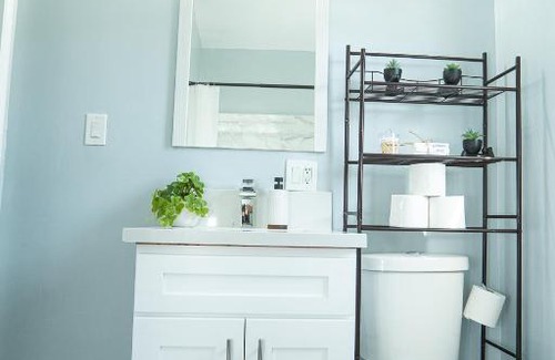 Northwest Torrance House | Retreat Minutes To LAX, Manhattan/Redondo Beach