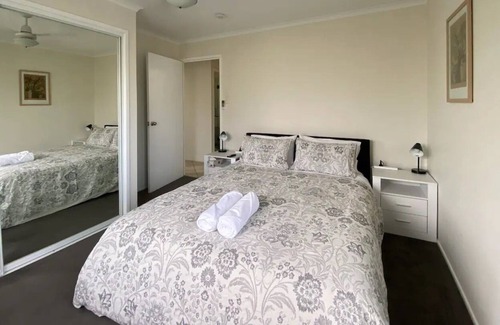 Slade Point House | RETREAT ON JANZ cheerful 4BR home, pool/games room