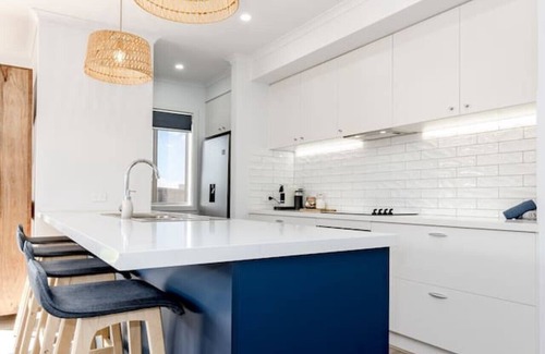 Ocean Grove House | Retreat to the Coast - Sleeps 6