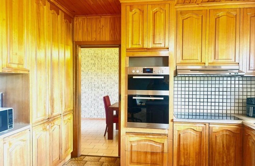 Willunga Other | Retreat to Willunga Farmhouse. Attractions Willunga Market, Wineries, Walking