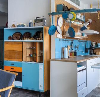 Lomnice nad Popelkou Apartment | Retro Art room