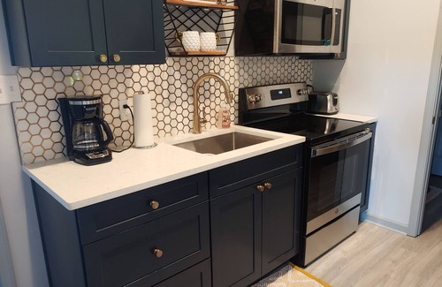 Belknap Apartment | Retro Chic Private Highlands Getaway