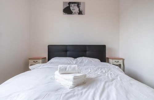 Sosnowiec Apartment | Retro Milenium Park Apartment