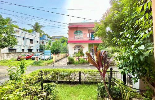 Sector II House | Retro Style 2BHK near Salt Lake Sector 5 Metro Station