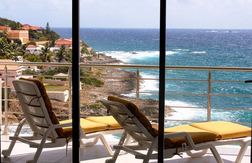 Point Blanche Condo | REVE DE LA MER. Ocean Front Modern Condo Facing St. Barth.
