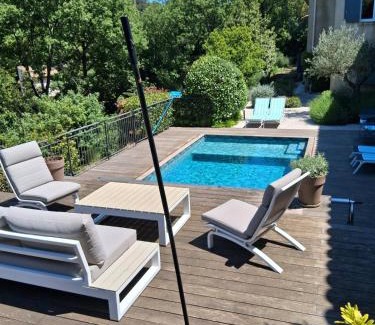 La Garde-Freinet Apartment | Rez de Jardin d'une Bastide VILLA LA GARDI avec Piscine privée