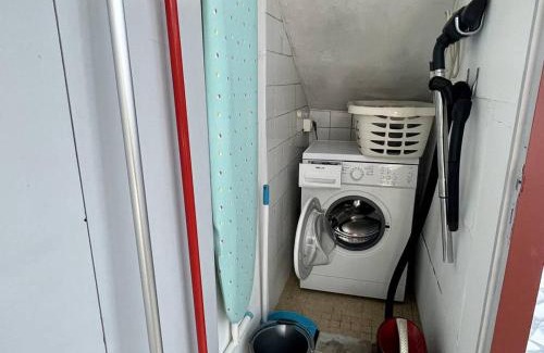 Cambo-les-Bains Apartment | Rez-de-jardin rénové avec terrasse à Cambo-les-Bains, T1 Bis pour 2 personnes, équipé et lumineux - FR-1-495-93