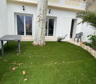 La Cabucelle Apartment | Rez de jardin vue mer