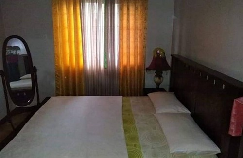 Olongapo Hotel | rfully furnished, two bedroom two bathroom, with pool outside, with wifi, nice.