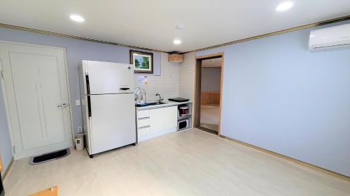 Hwagae House | RG Pension