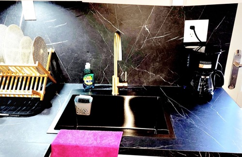 Bouvet Island Apartment | RH/⭕️Los angeles/APT #3/airport front