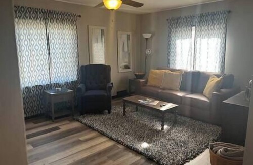 Hermann Apartment | Rhine Suite at Brickhouse Inn