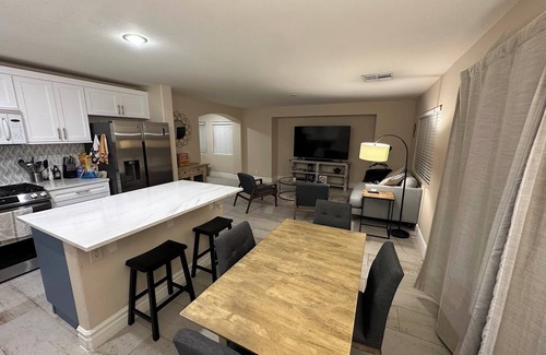 Rhodes Ranch House | Rhoads Ranch - 4 bdrm home in secure gated golf community with Red Rock Vistas.