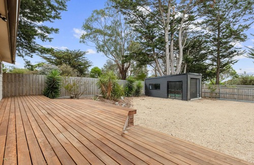 Rhyll House | Rhyll Rendezvous - 400m from beach