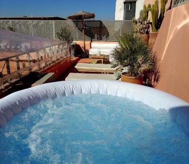 Bab Taghzout House | Riad Dar Zouar & Spa