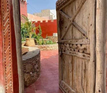 Tamraght House | Riad plain pied 2 chambres jardin terrasse & bassin