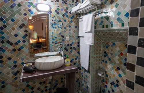 Ain Azlitan House | Riad Tafoukt Fes