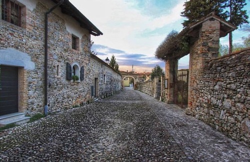Strassoldo House | Rice Pile N° 79270 Comfortable Vacation Home