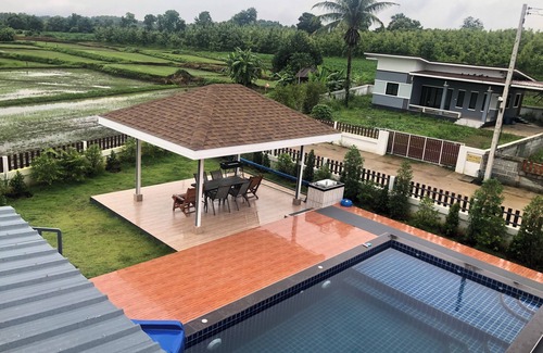 Uttaradit Villa | Rice Paddy Pool Villa