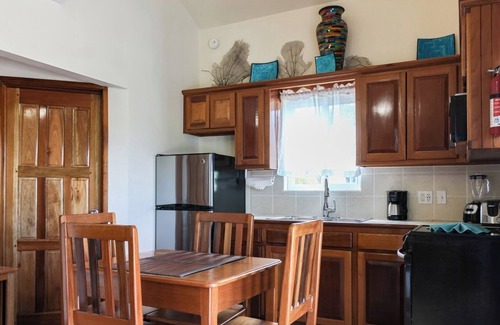 San Pedro Apartment | Rich's Poolside Retreat @Sapphire Beach Resort