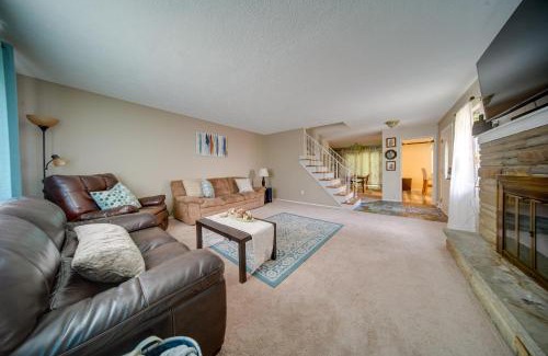 Richmond Heights House | Richmond Heights Retreat with Patio and Fire Pit!