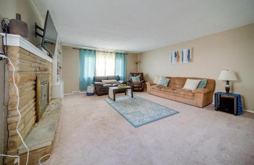 Richmond Heights House | Richmond Heights Retreat with Patio and Fire Pit!
