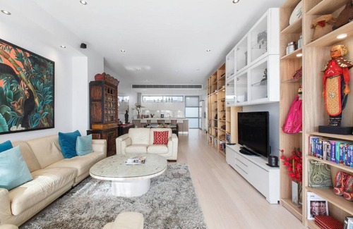 Richmond House | Richmond Japanese-Style Townhouse close to MCG