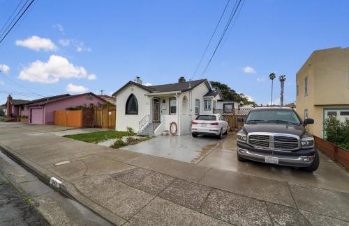 North and East Apartment | Richmond Studio SF Bay Area