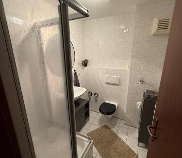 Buckau Apartment | RickerStay44 - Küche, bis zu 4 Personen