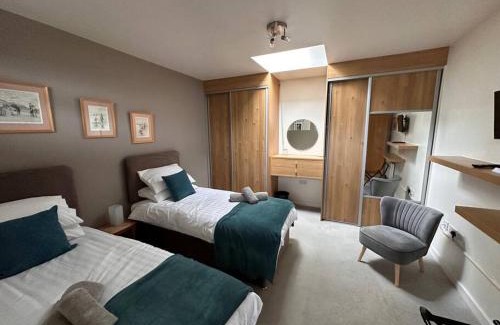 Pluckley House | Ridge House Stables